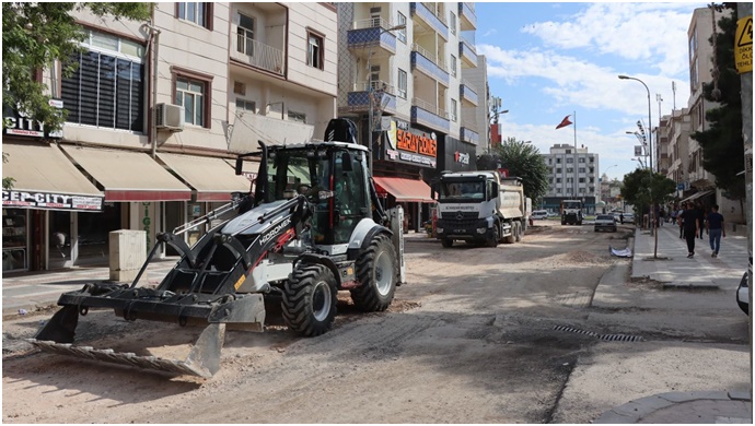 Büyükşehir 'den Viranşehir'de yol yenileme çalışmaları-(VİDEO)