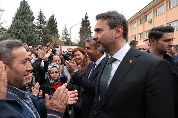 Bakan Bayraktar, SPIC’in Başkanı Mingsheng ve heyeti ile görüştü