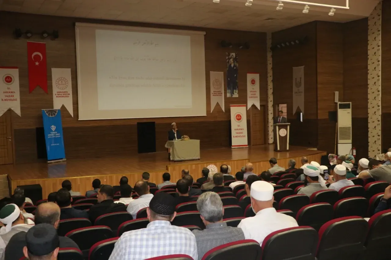 Şanlıurfa 'da 'Aile' konulu konferans düzenlendi