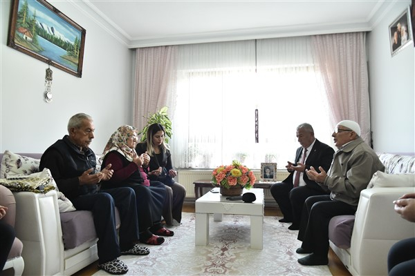 Mamak Belediyesi'nden şehit ailelerine ziyaret