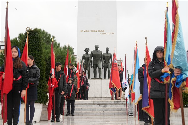 Üsküdar’da Atatürk’ü anma törenleri düzenlendi