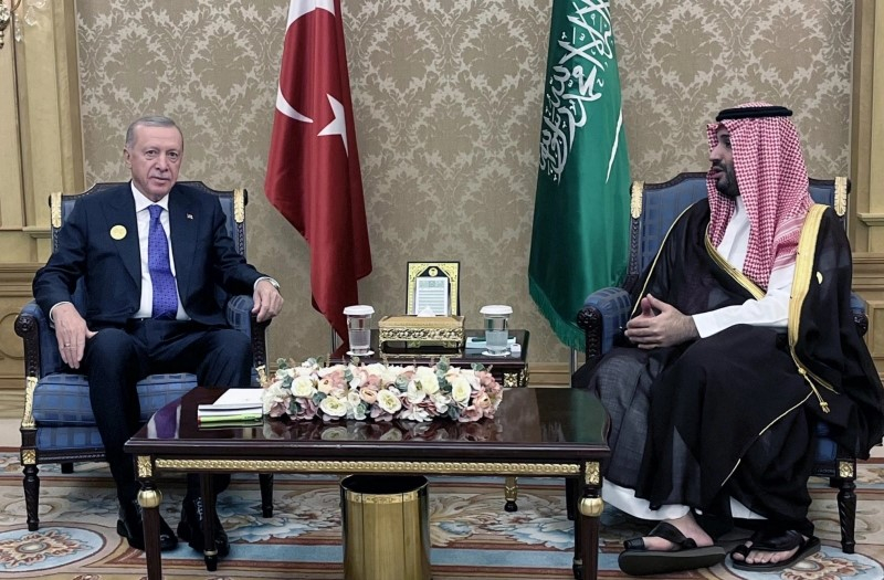 Cumhurbaşkanı Erdoğan, Suudi Arabistan Veliaht Prensi ile Baş Başa Görüştü