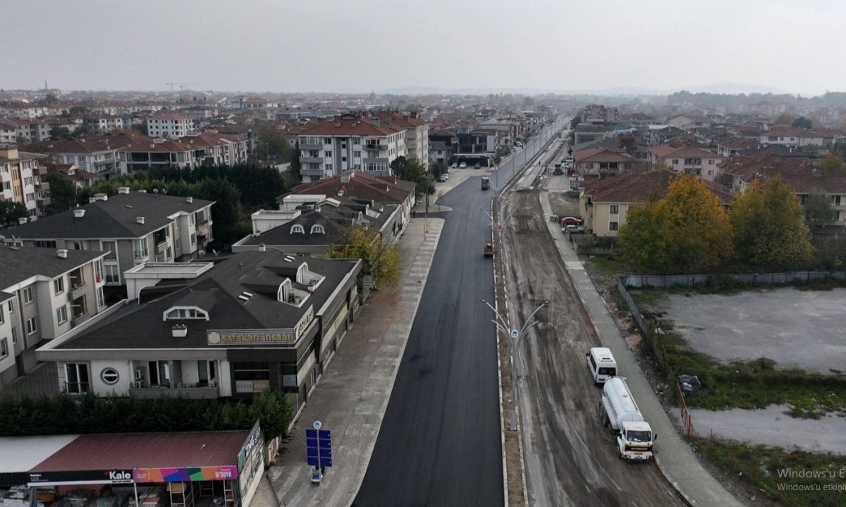 Sakarya'da Ahmet Yesevi Caddesi'ne Estetik Yenileme Çalışması