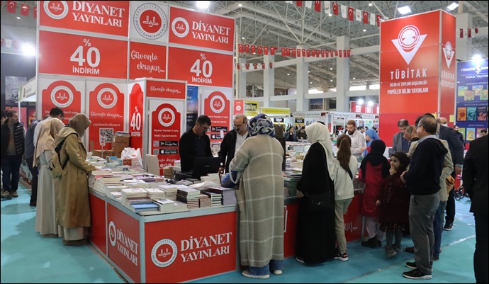 Kitap Fuarında Diyanet Yayınlarına Yoğun İlgi