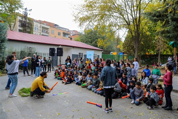 Diyarbakır'da Dünya Çocuk Hakları Günü etkinlikleri düzenlendi