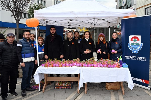 Yalova Belediyesi kadına yönelik şiddete dikkat çekti