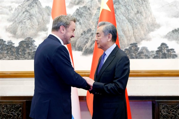 Wang Yi, Lüksembuglu mevkidaşıyla görüştü