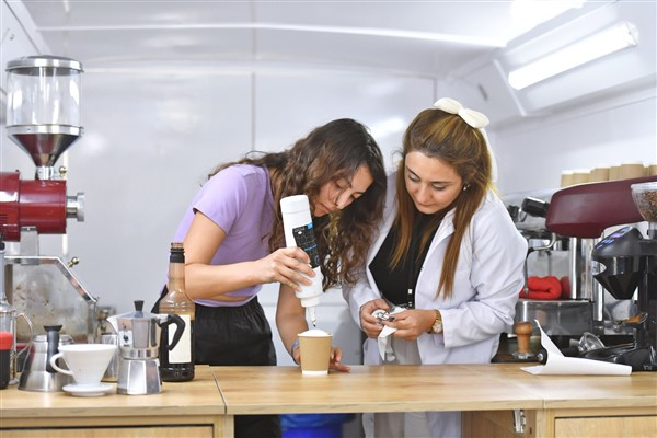 “Mobil Barista” otobüsünün yeni rotası gençlik merkezleri