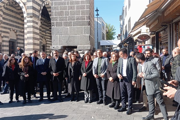 Diyarbakır'da Yenikapı Sokağı'nın adı ″Tahir Elçi Sokağı” oldu