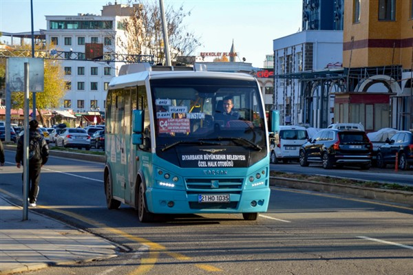 DBB: Ücretsiz kart kullanan yolcular özel halk otobüslerine sorunsuz binebilecek