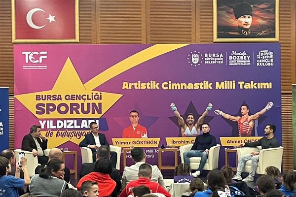 Artistik Cimnastik Milli Takımı sporcuları, Bursalı gençlerle bir araya geldi