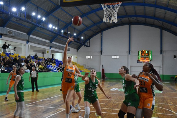 Gürespor, Edirne DSİ'yi deplasmanda 76-72 mağlup etti