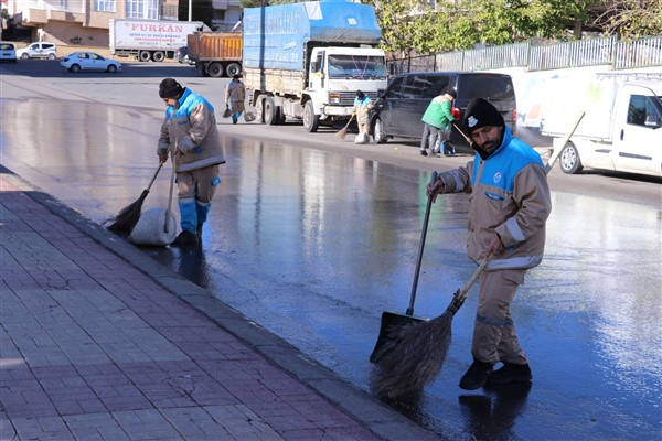 Haliliye Belediyesi'nden cadde ve sokak temizliği