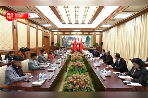 Xi Jinping, Nepal Başbakanı ile bir araya geldi