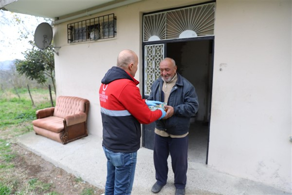 Ordu’da ihtiyaç sahibi bin kişiye sıcak yemek ulaştırılıyor