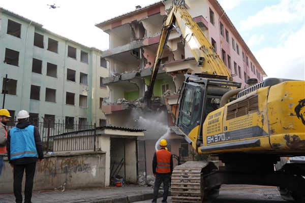 Bahçelievler'de kentsel dönüşüm çalışmaları devam ediyor