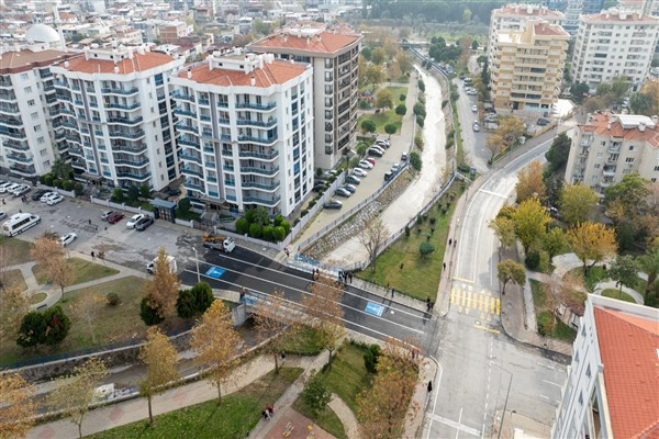 İzmir Yamanlar’da taşıt köprüsü hizmete alındı