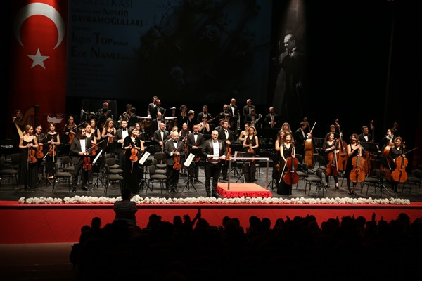 Eskişehir Büyükşehir Belediyesi Senfoni Orkestrası konser gerçekleştirdi