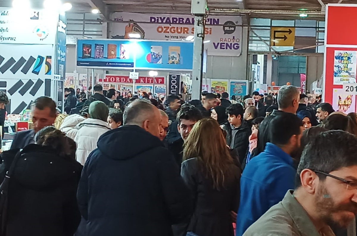 Diyarbakır Kitap Fuarı’nda son gün yoğunluğu