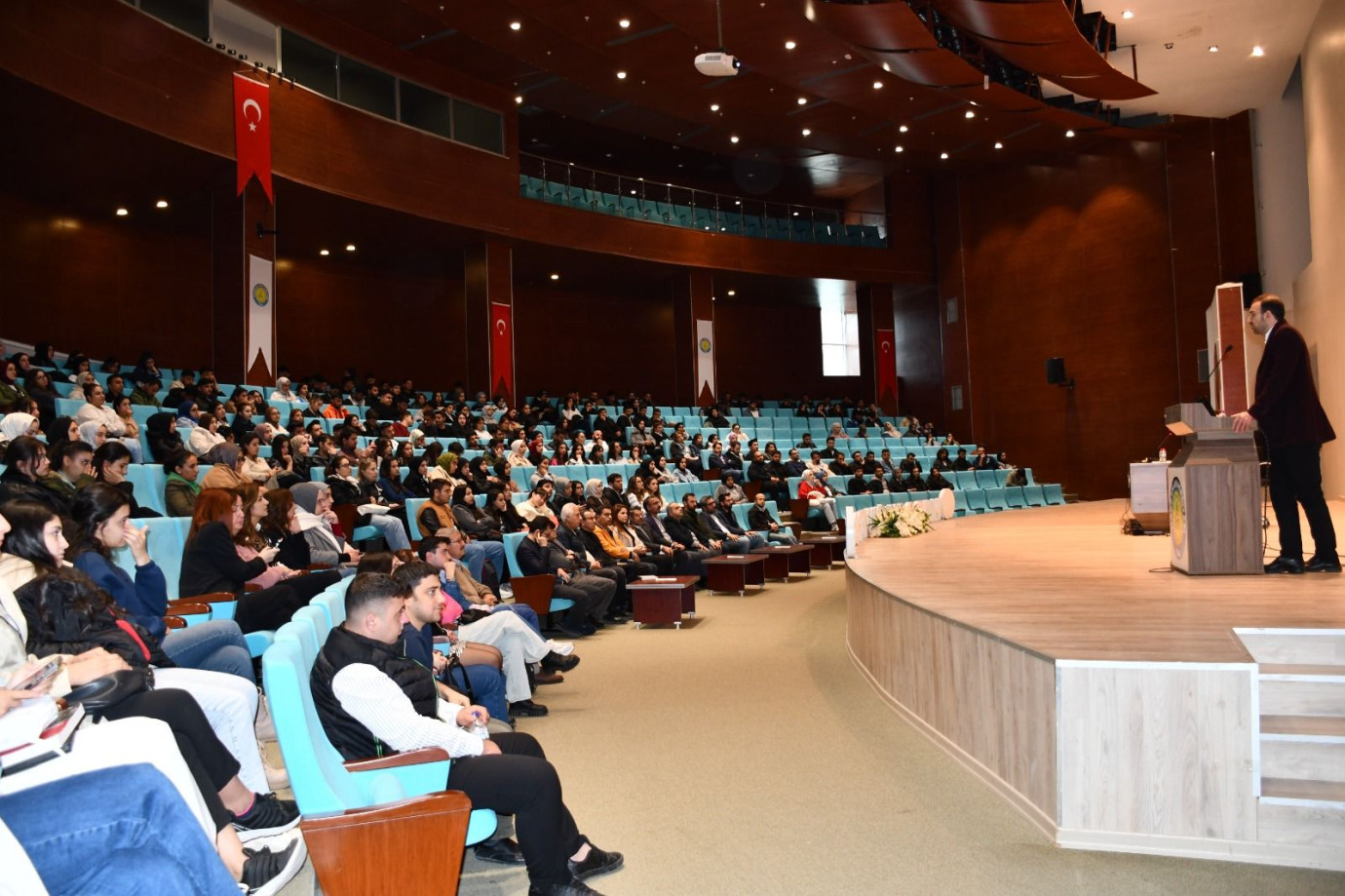 Harran Üniversitesi’nde Erasmus Bilgilendirme ve Teşvik Konferansı Düzenlendi