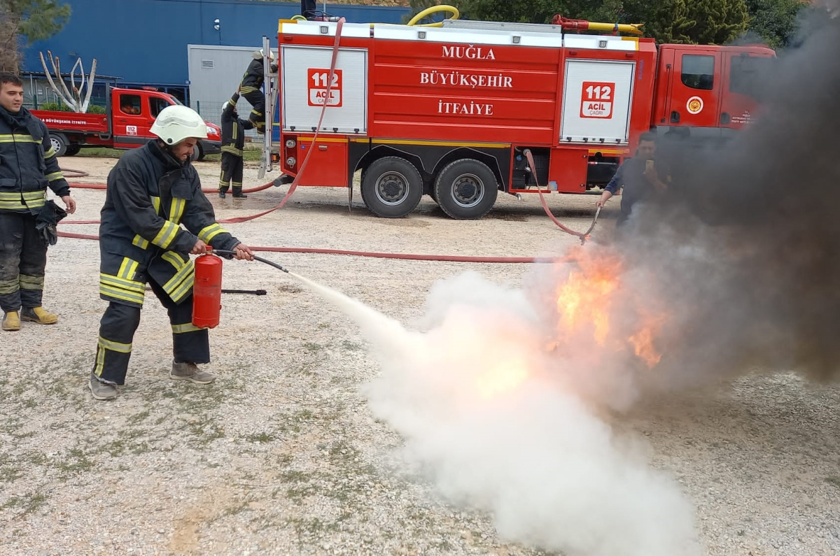 Gönüllü itfaiyeci eğitimlerine Bodrum’da devam edildi