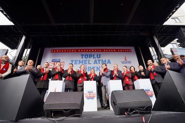 İmamoğlu: 65 kilometre metro hattını İstanbul'a hediye etmenin gururunu yaşıyoruz