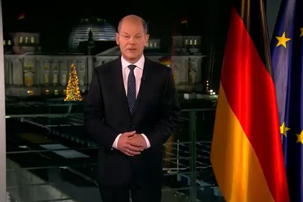 Scholz: Yaşanan acılara rağmen tüm Suriyeliler özgür ve güvenli bir yaşamı hak ediyor