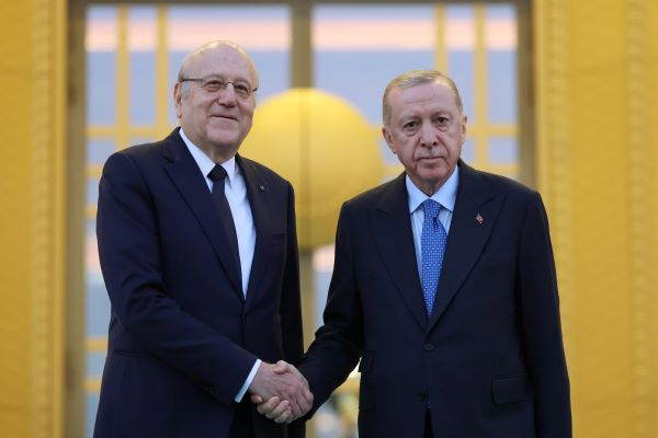 Cumhurbaşkanı Erdoğan, Lübnan Başbakanı Mikati’yi resmi törenle karşıladı