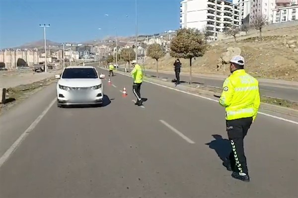 Yetkisiz çakar kullanımı nedeniyle sürücülere uygulanan işlem sayısı yüzde 67 azaldı