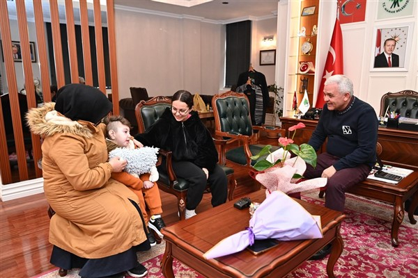 Başkan Şahin, West Sendromu hastası Taha için yardım çağrısına destek verdi