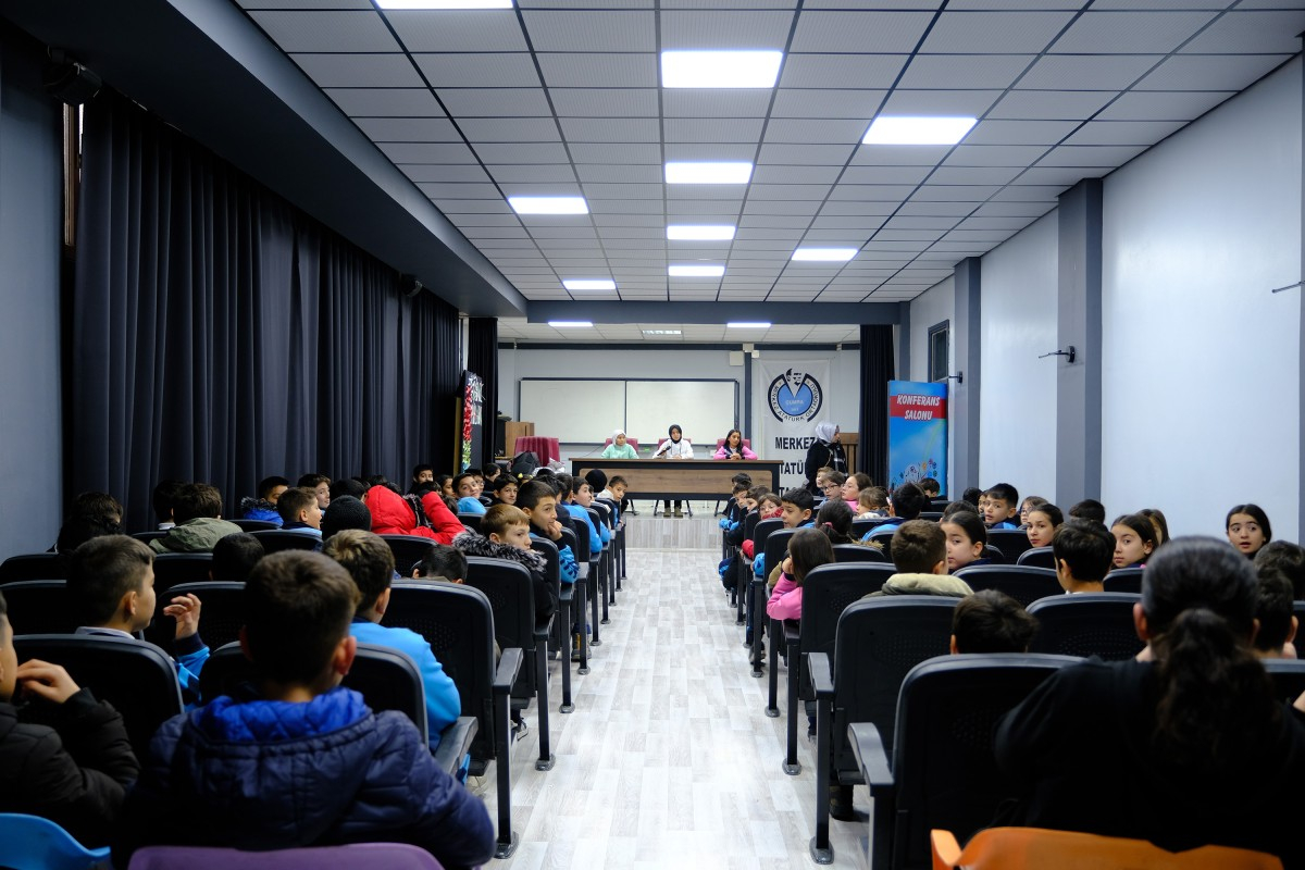 Konya Büyükşehir Çocuk Meclisi, İlçe Ziyaretleriyle Öğrencilerle Buluşuyor