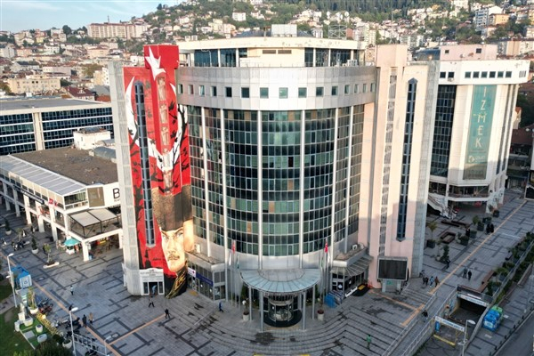 İzmit Belediyesi, Beko Loder (JCB) Operatörü ve Greyder Operatörü istihdam edecek