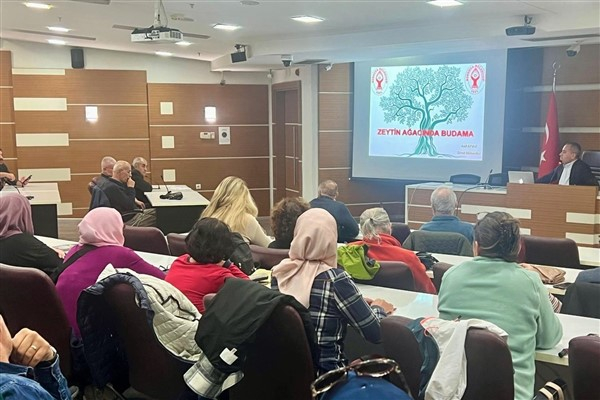 Bornova Belediyesi’nden zeytin üreticilerine destek