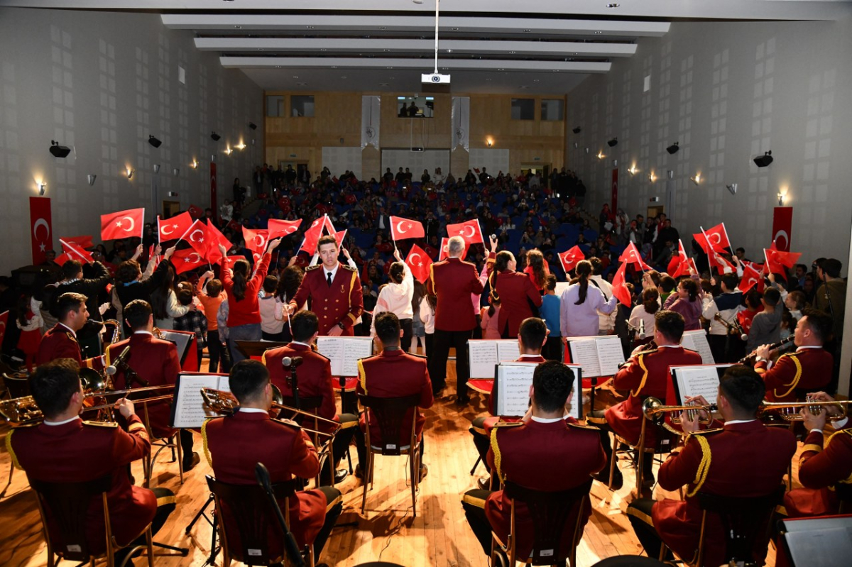 Osmaniye’nin Düşman İşgalinden Kurtuluşu’nun 103’üncü yıl dönümünde bando konseri