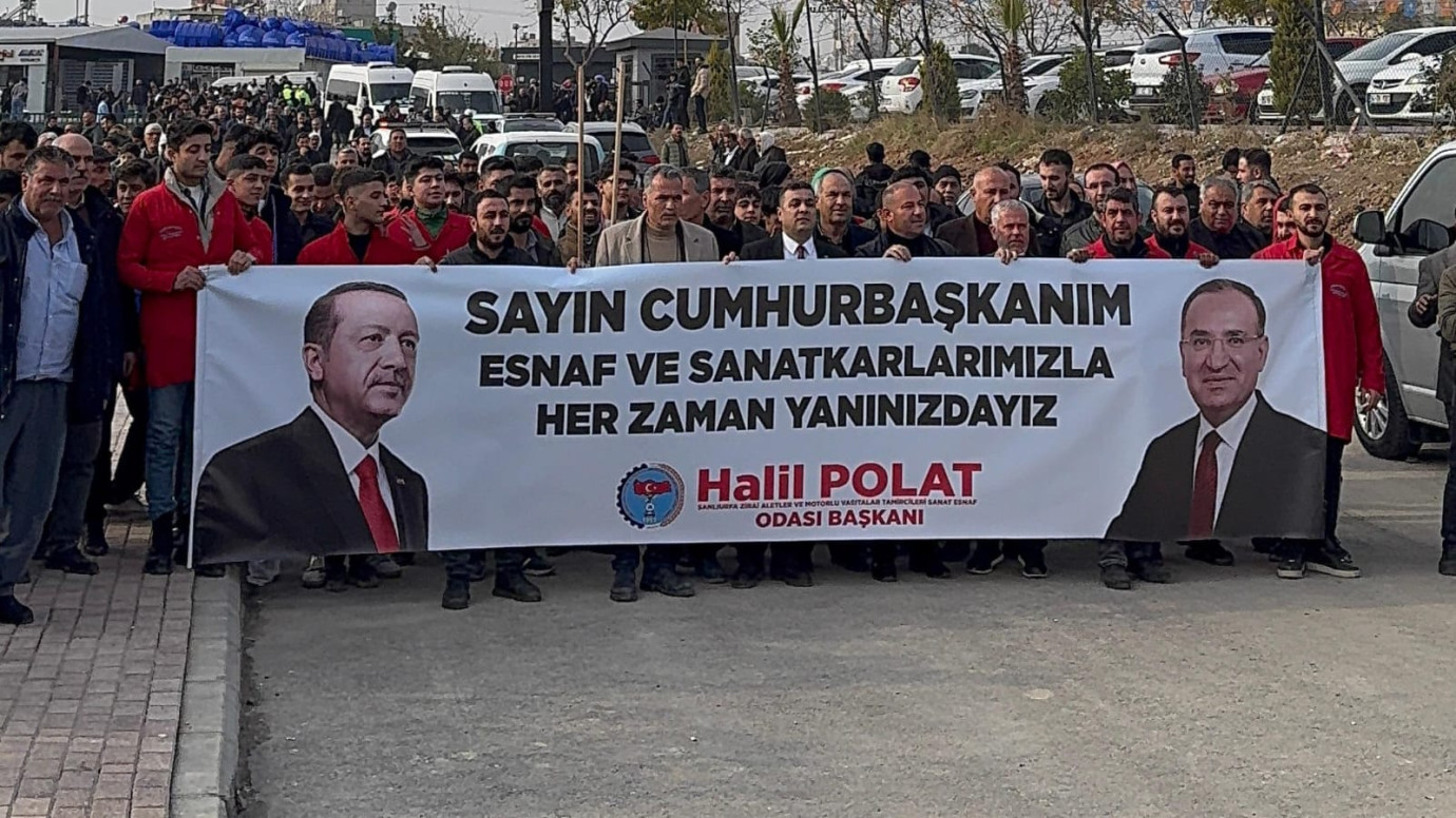 Şanlıurfa esnafı Cumhurbaşkanı Erdoğan'ı bu pankartla karşıladılar