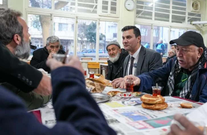 Başkan Zeyrek, Manisa'da Vatandaşlarla Bir Araya Geldi