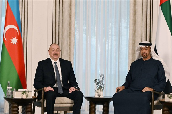 Aliyev, BAE Cumhurbaşkanı Al Nahyan ile bir araya geldi