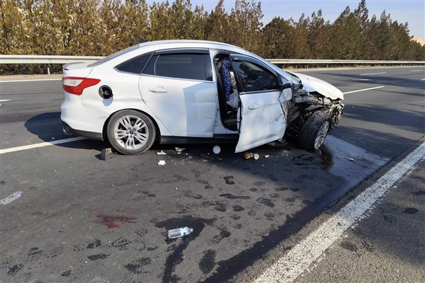 Birecik otobanında trafik kazası: 5’i çocuk 10 kişi yaralandı