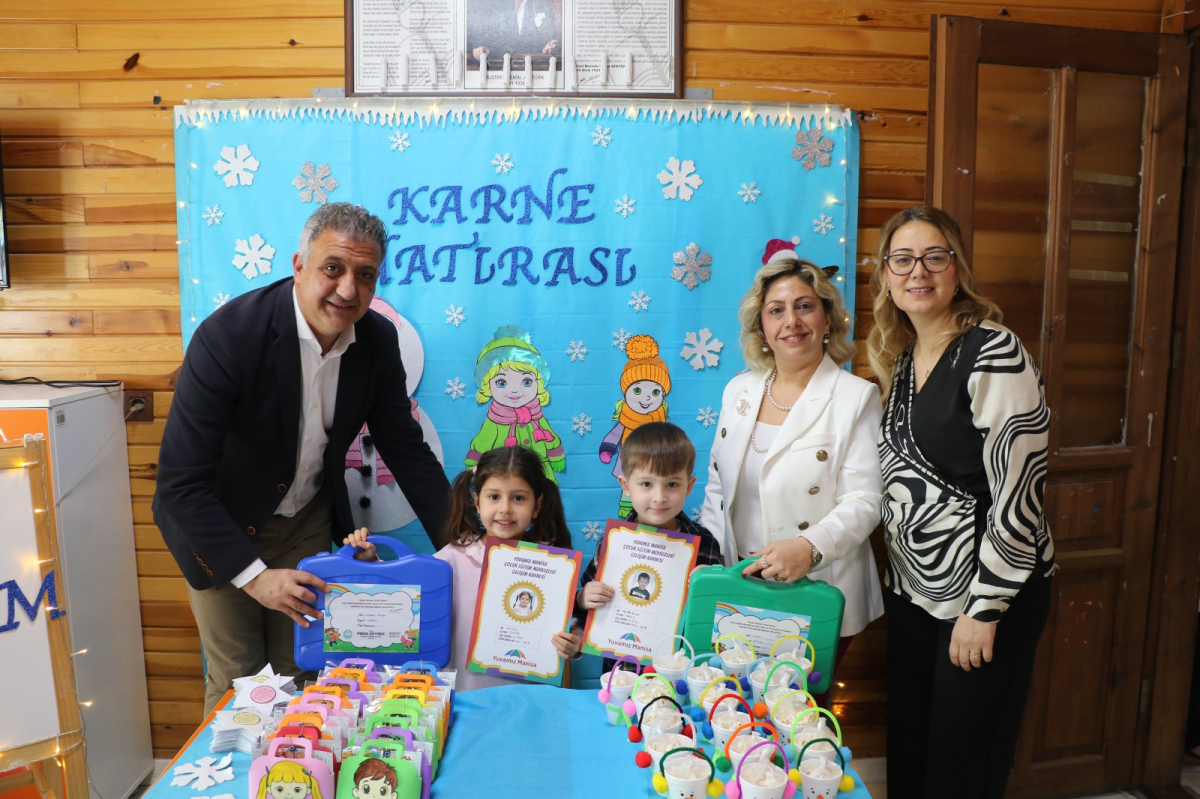 Manisa Çocuk Eğitim Merkezlerinde çocuklara karneleri dağıtıldı