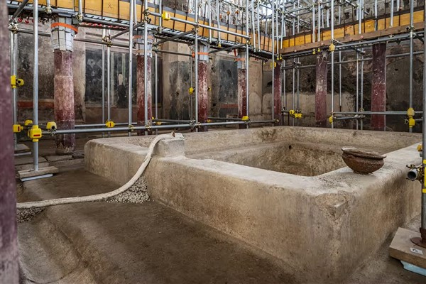 Pompei'de kazılarında üç havuzlu özel hamam keşfedildi