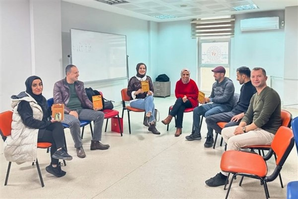 Siirt Kitap Kulübü'nden ″Godot'yu Beklerken″ analizi