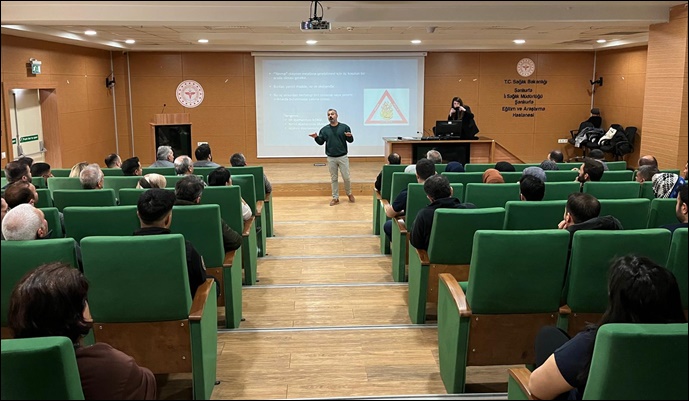 Afet Eğitimleri Sürüyor: Eyyübiye Hastanesi Personeline Afet Farkındalık Eğitimi Verildi