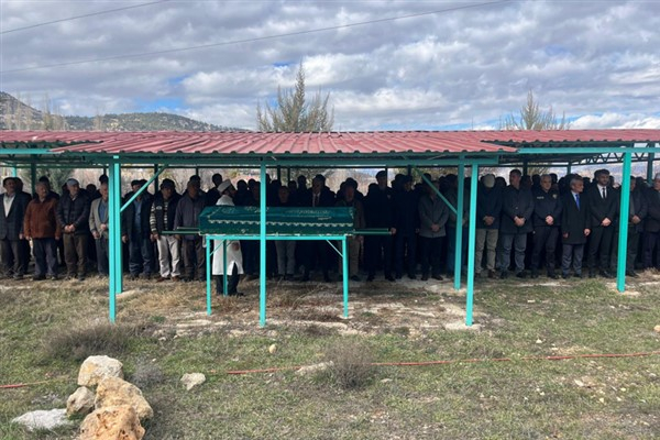 Karaman’da şehit askerin babası son yolculuğuna uğurlandı