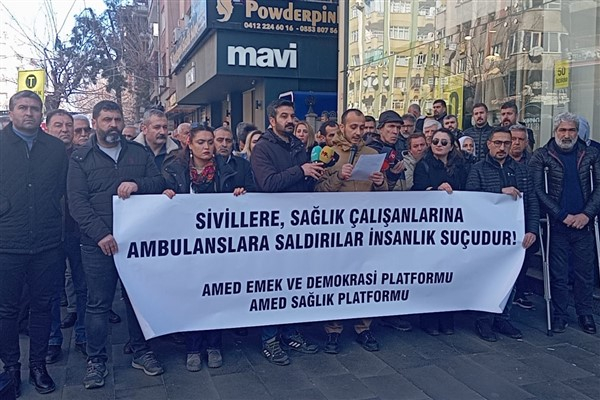 Diyarbakır’da sağlık çalışanlarına yönelik şiddet protesto edildi