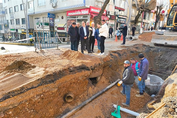 Başkan Gökçe, Denizciler Caddesi’ndeki altyapı çalışmalarını inceledi