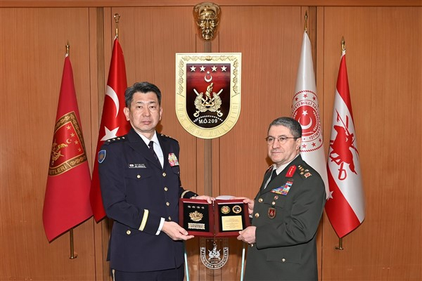 Orgeneral Bayraktaroğlu, Japonya Öz Savunma Kuvvetleri Komutanı Morishita'yı ağırladı