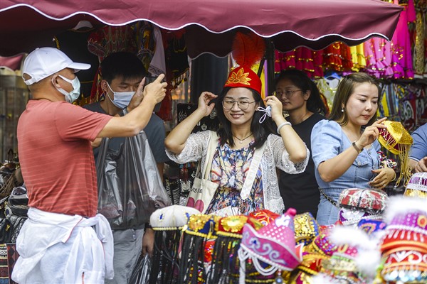 19 ülkeden öğrenciler: “Xinjiang halkının gerçekten mutlu olduğunu görüyoruz”