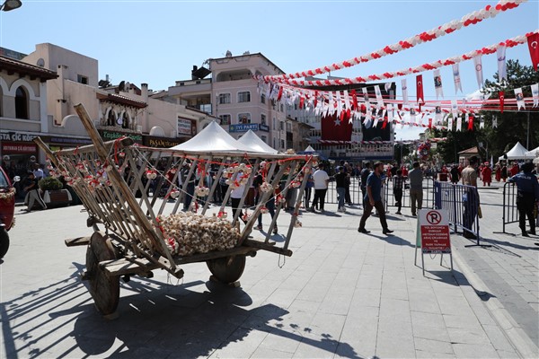 34. Uluslararası Taşköprü Kültür ve Sarımsak Festivali’ne coşkulu açılış