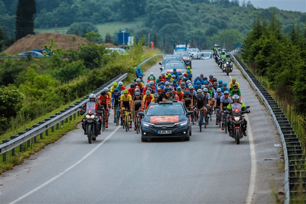 72 sporcu Sakarya’da bisiklet rüzgarı estirdi