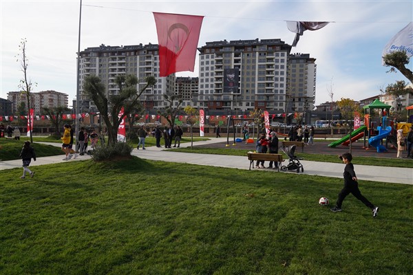 9 Eylül 100. Yıl Parkı, Beylikdüzü’nde hizmete açıldı